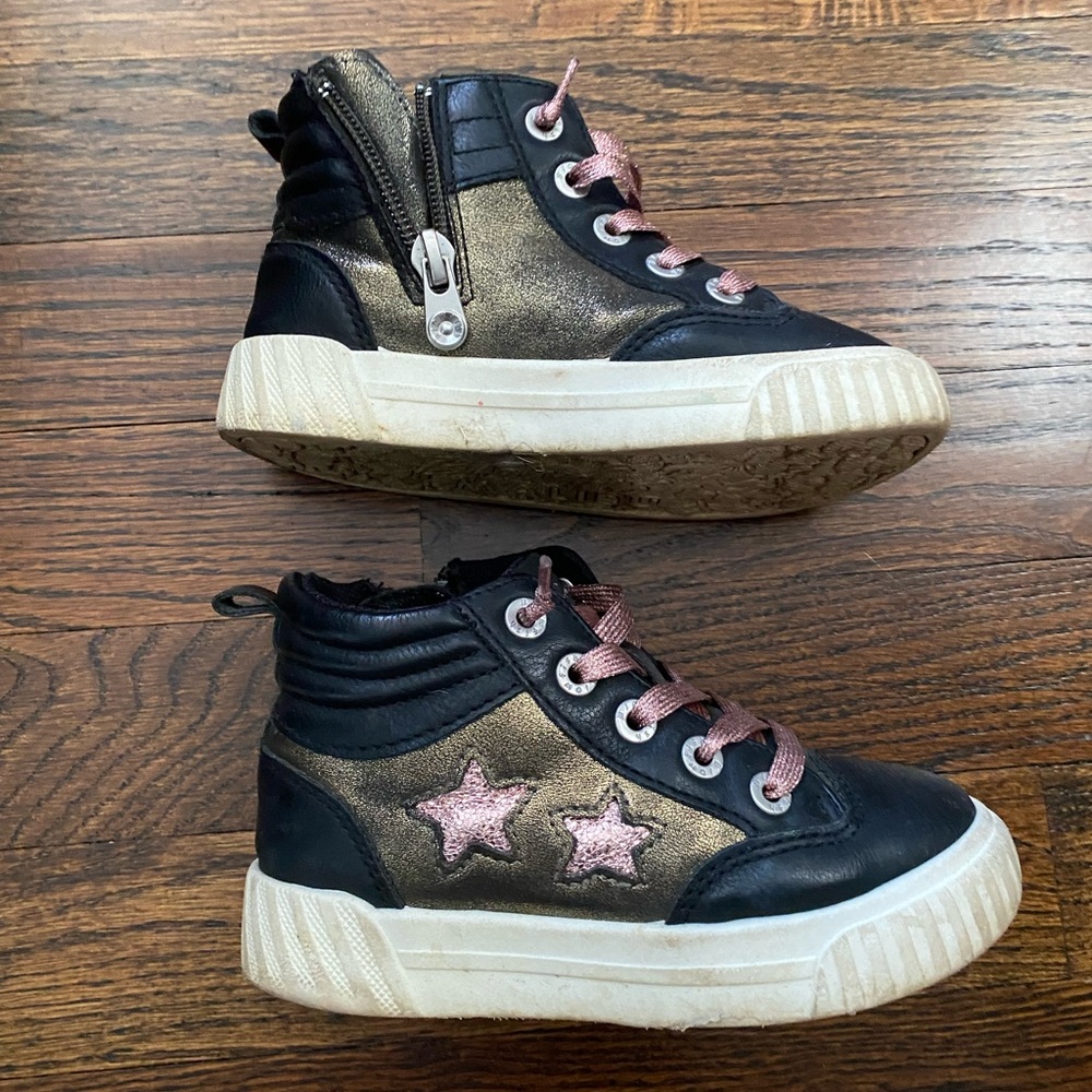 Blowfish Malibu- High-Top Sneakers toddler 9 Black Metallic Rose Gold girl